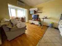 Недвижимость Двухкомнатная квартира в Центре: 2