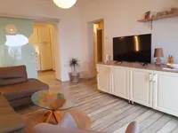 Недвижимость Двухкомнатная квартира, центр: 1