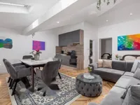 Недвижимость Трехкомнатная квартира, центр: 2