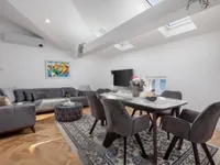 Недвижимость Трехкомнатная квартира, центр: 4