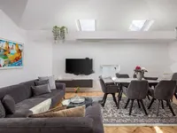 Недвижимость Трехкомнатная квартира, центр: 12