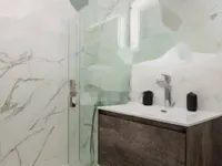 Недвижимость Трехкомнатная квартира, центр: 22