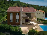 Недвижимость Семейный дом 275 м² Центр, Опатия: 8