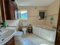 Недвижимость Трёхкомнатная квартира в центре: 10