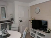 Недвижимость Двухкомнатная квартира, центр: 2