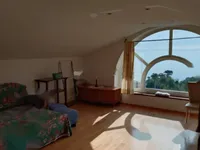 Недвижимость Двухкомнатная квартира в центре: 3