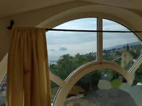 Недвижимость Двухкомнатная квартира в центре: 4