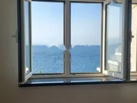 Недвижимость Трехкомнатная квартира в центре: 1