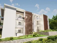 Недвижимость Трехкомнатная квартира в центре: 8