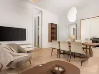 Недвижимость Двухкомнатная квартира в центре: 15