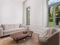 Недвижимость Двухкомнатная квартира в центре: 16