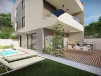 Недвижимость Новая трехкомнатная квартира: 4