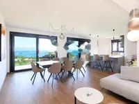 Недвижимость Трёхкомнатная квартира, центр: 2