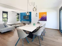 Недвижимость Трёхкомнатная квартира, центр: 3