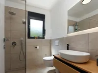 Недвижимость Трёхкомнатная квартира, центр: 11