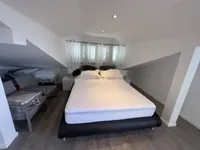 Недвижимость Четырехкомнатная квартира центр: 24