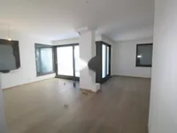 Недвижимость Двухкомнатная квартира в центре: 7