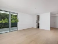 Недвижимость Трехкомнатная квартира в центре: 13