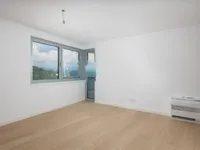 Недвижимость Трехкомнатная квартира в центре: 18