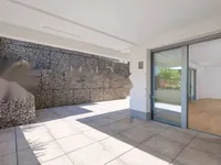 Недвижимость Двухкомнатная квартира в центре: 25