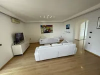 Недвижимость Трехкомнатная квартира в Опатии: 1