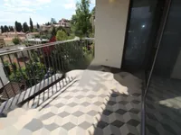 Недвижимость Двухкомнатная квартира в центре: 5