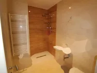 Недвижимость Двухкомнатная квартира в центре: 7