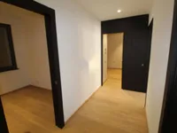 Недвижимость Двухкомнатная квартира в центре: 3