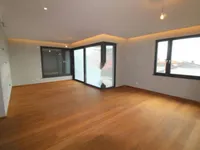 Недвижимость Трёхкомнатная квартира, Центр: 2