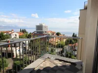 Недвижимость Двухкомнатная квартира в центре: 2