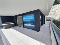 Недвижимость Трёхкомнатная квартира в центре: 4