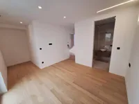 Недвижимость Трёхкомнатная квартира в центре: 13