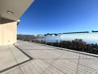 Недвижимость Двухкомнатная квартира в центре: 10