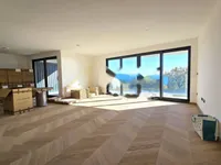 Недвижимость Трёхкомнатная квартира в центре: 1