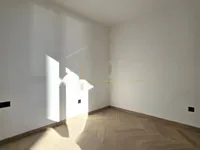 Недвижимость Трёхкомнатная квартира в центре: 3