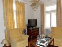 Недвижимость Трехкомнатная квартира, центр: 2