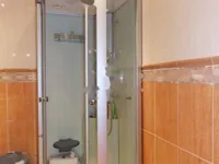 Недвижимость Трехкомнатная квартира, центр: 9