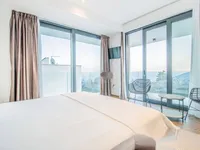 Недвижимость Семейный дом 296 м², Запад: 3