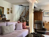 Недвижимость Трехкомнатная квартира в центре: 7