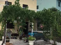 Недвижимость Трехкомнатная квартира в центре: 19