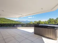 Недвижимость Трёхкомнатная квартира Центр: 8