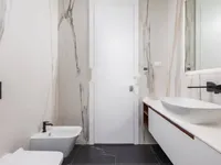 Недвижимость Трёхкомнатная квартира Центр: 23