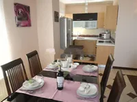 Недвижимость Четырехкомнатная квартира в центре: 4