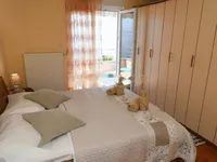 Недвижимость Четырехкомнатная квартира в центре: 5