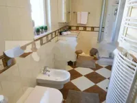 Недвижимость Четырехкомнатная квартира в центре: 8