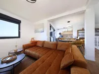 Недвижимость Трёхкомнатная квартира в Опатии: 16