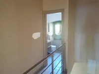 Недвижимость Трехкомнатная квартира в центре: 6