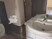 Недвижимость Трехкомнатная квартира в центре: 10