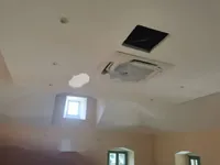 Недвижимость Трехкомнатная квартира в центре: 12