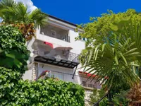 Недвижимость Четырехкомнатная квартира, Центр: 4